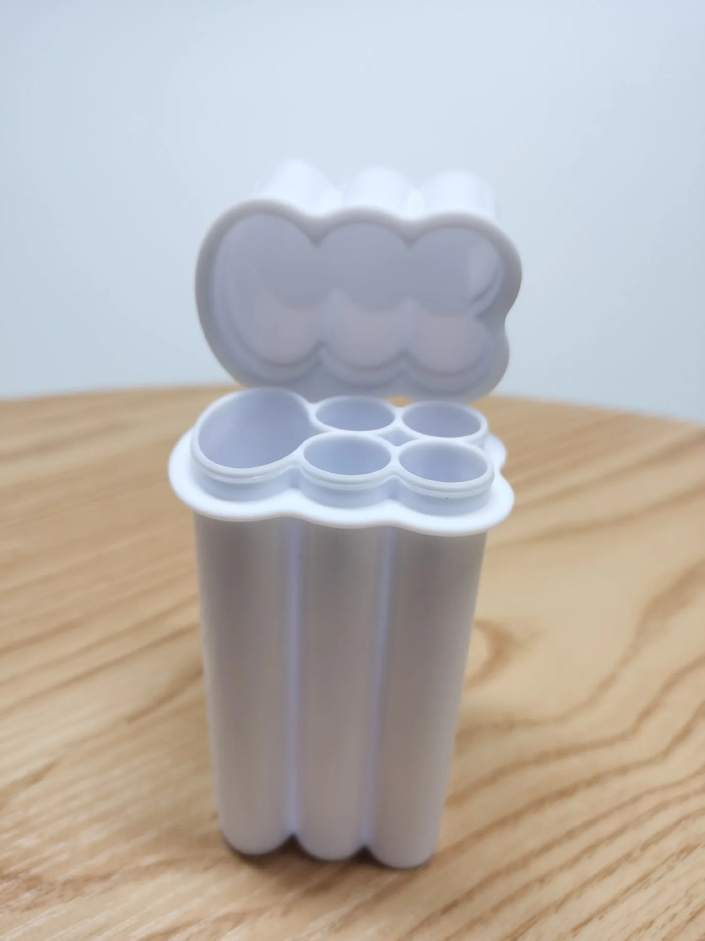 WinningCase Beeck™ – Premium 4 em 1
💎 Organização, estilo e praticidade no seu dia a dia.
A WinningCase Beeck™ é o acessório definitivo para quem busca elegância e funcionalidade em um só produto